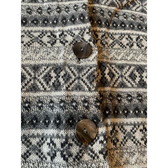Chico’s Fair Isle Shawl Collar Cardigan Sweater Sz L Wool Blend Gray Cabincore - Picture 5 of 9